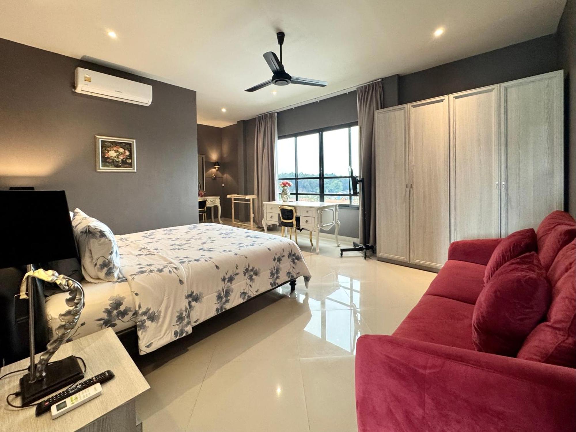 Klong Muang Beach Apartment Bagian luar foto